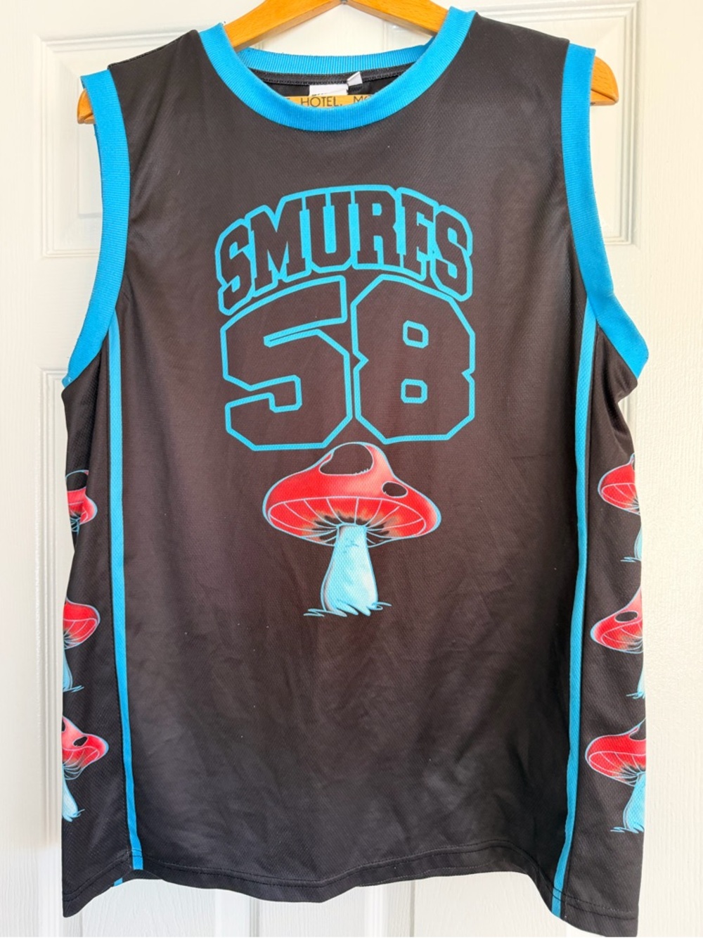 The Smurfs 58 Mushroom Jersey Men’s Large